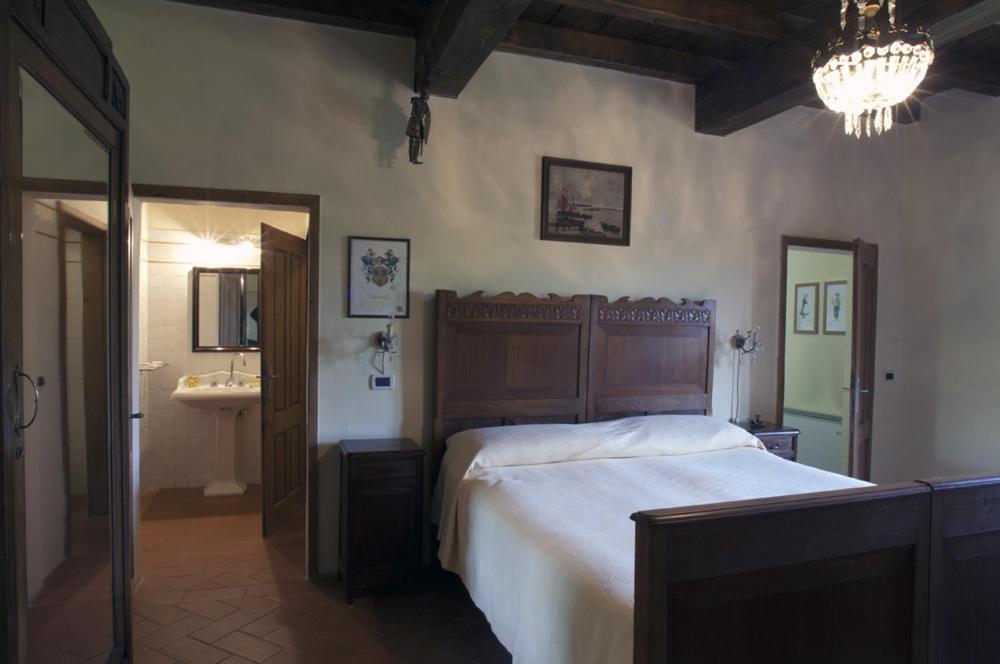 Agriturismo Corte Virgiliana Virgilio Exterior photo